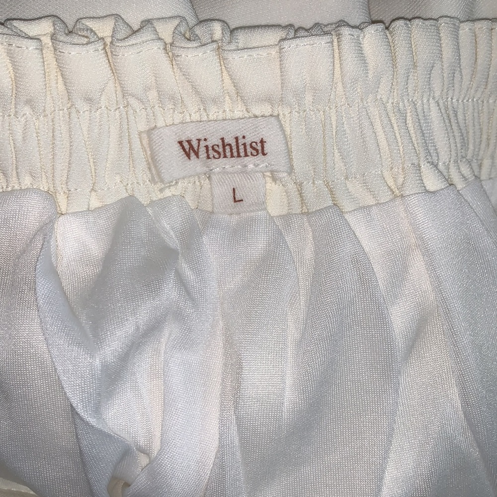 Cream Ruffled Lined Shorts - Picture 3 of 3